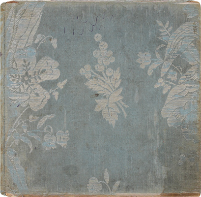 <b><i>[Особый раскрашенный экземпляр в шелковом переплете. Редкость]. </b></i>Иванов И.Н. М. Фокин / Текст И.Н. Иванова; автолит. П.И. Гончарова и Г.П. Любарского. Пб.: Петрогр. гос. акад. балет, 1923.